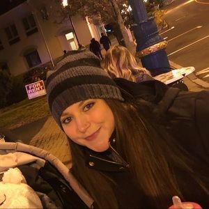 Meet your Posher, Erin